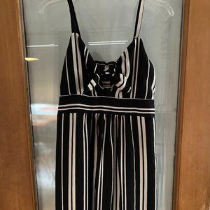 *LIKE-NEW* Black and White Striped Tie-Front Midi Dress